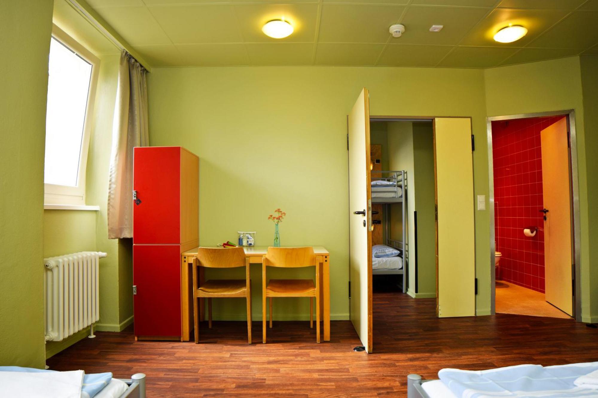 Family Room with Bathroom,1308788989:JPEG